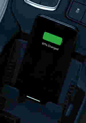 XT4 Wireless Phone Charging Feature
