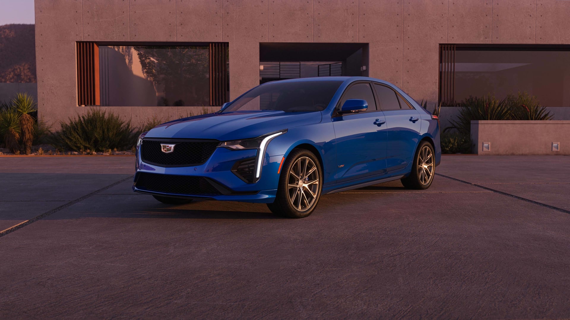 2023 CT4V Series Cadillac Digital Brochure